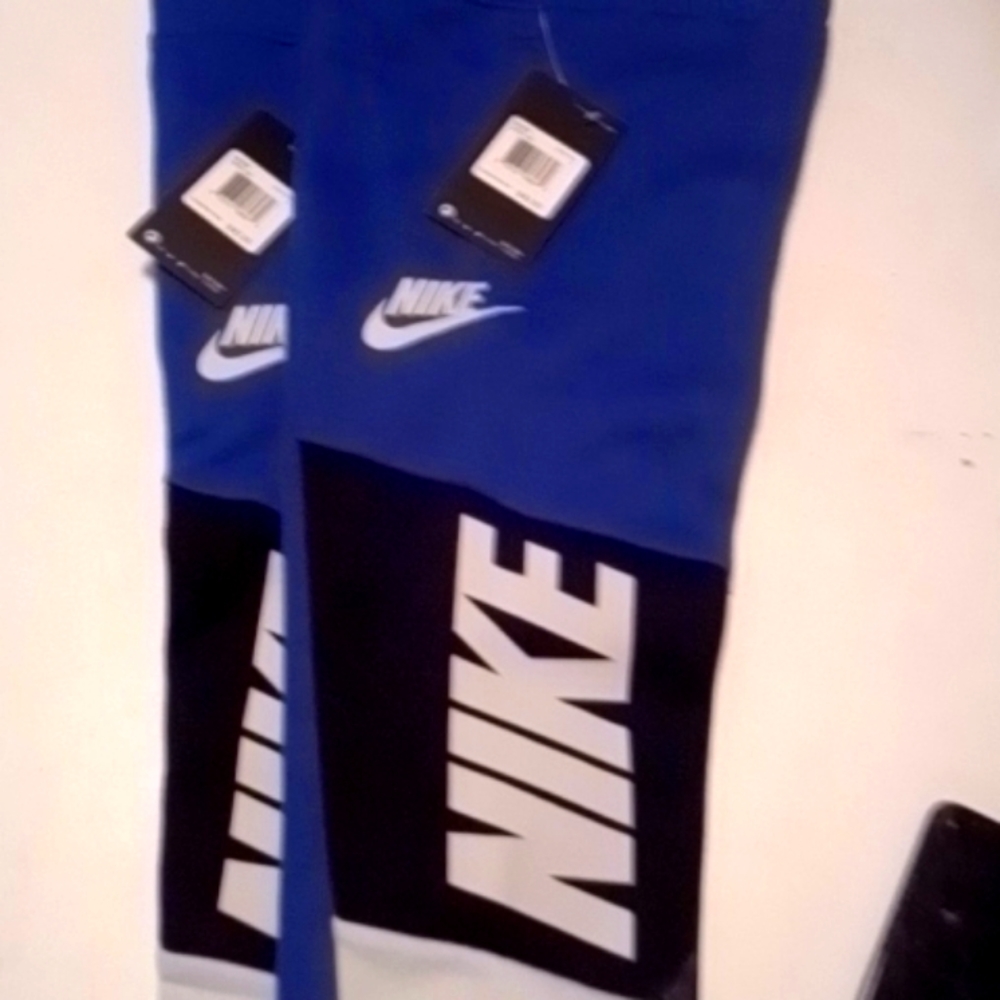 Nike 7 Blue Black white